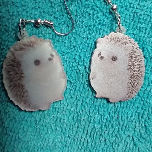 Cute hedgehog wire earrings - Picture 3 of 3